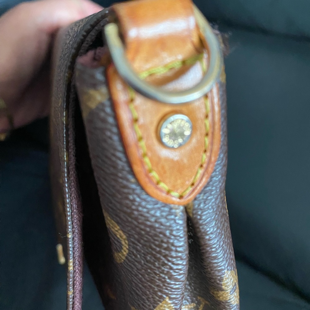 Louis Vuitton Classic Brown Monogram Clutch - Picture 13 of 14